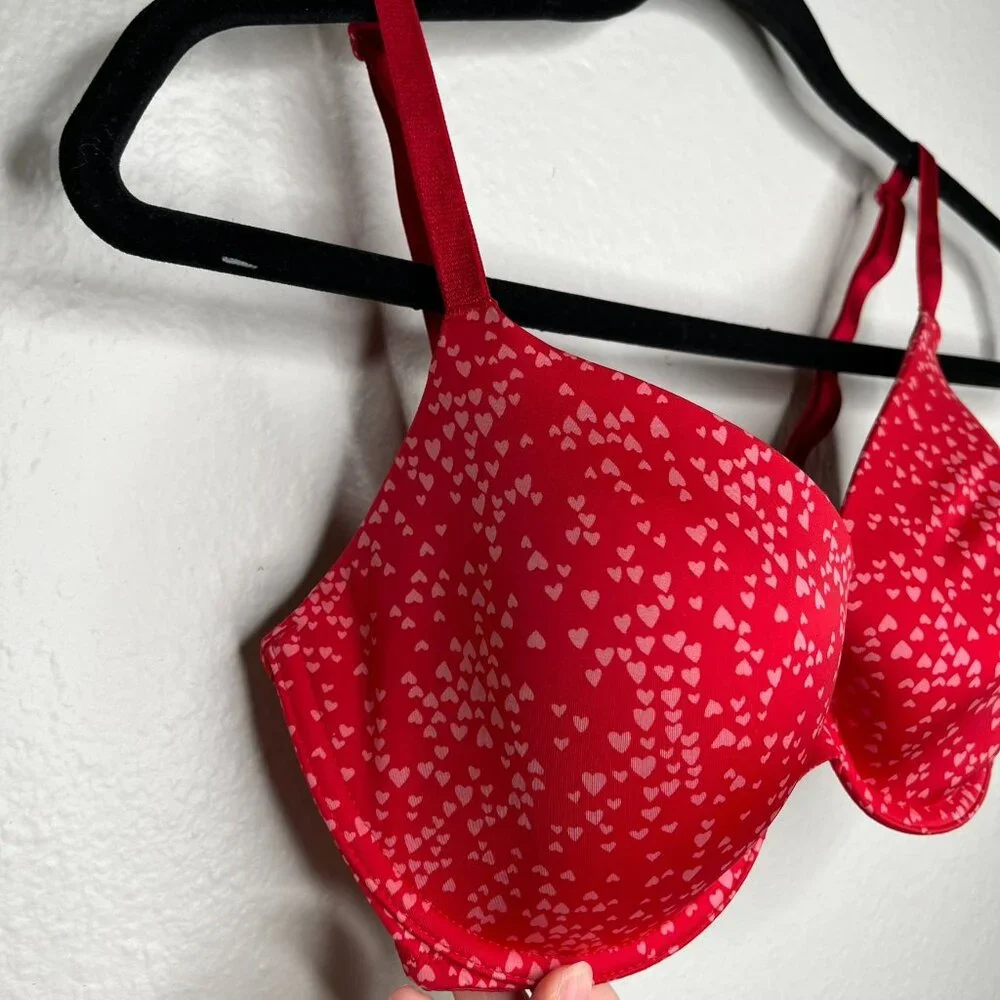 Victorias Secret 32DDD Red & Pink Hearts Underwire Lined Demi Bra